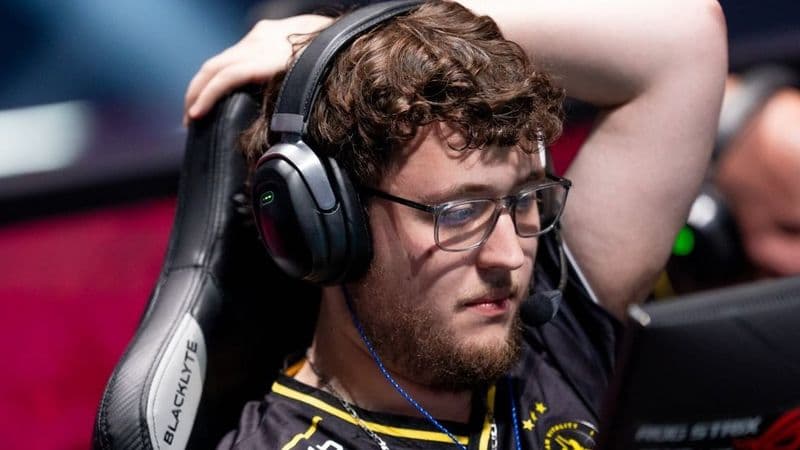 Team Vitality празднует победу над Natus Vincere на PGL Masters Bucharest 2026