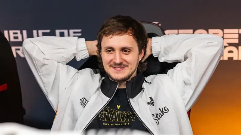 Mezii из Team Vitality в интервью на трансляции PGL Masters Bucharest 2026