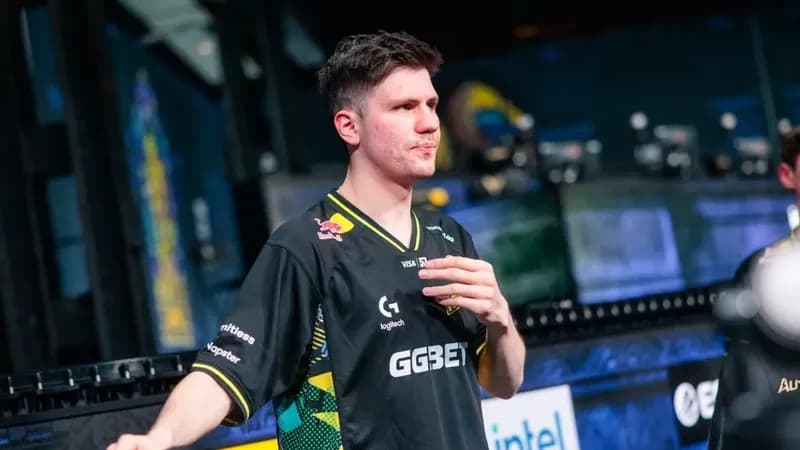 Логотипы Team Vitality и Natus Vincere на фоне турнира PGL Masters Bucharest 2026