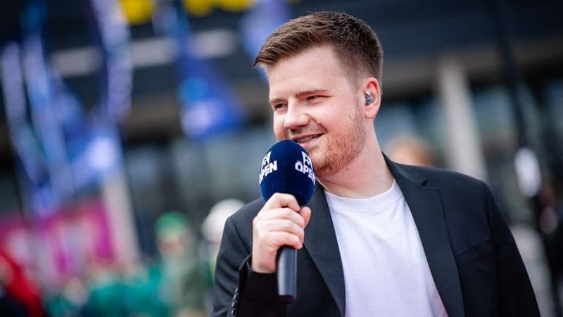 Питер dupreeh Расмуссен на фоне логотипа PGL Masters Bucharest 2026