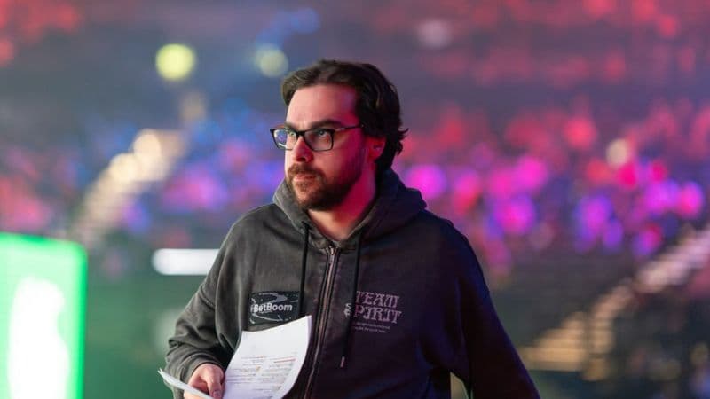Сергей hally Шаваев, тренер Team Spirit по CS2, во время матча