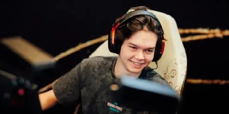Алан Satanic Галлямов из PARIVISION на турнире по Dota 2