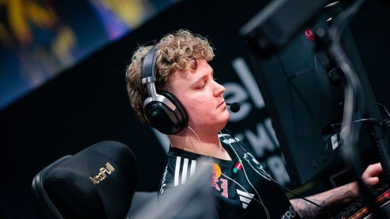 YEKINDAR с наградой MVP на PGL Masters Bucharest 2026