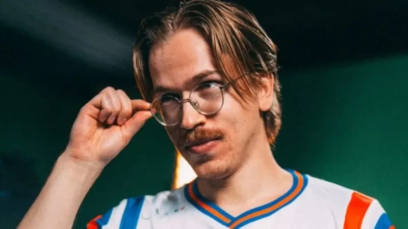 Topson из OG на турнире UNIVERSE by FISSURE по Dota 2