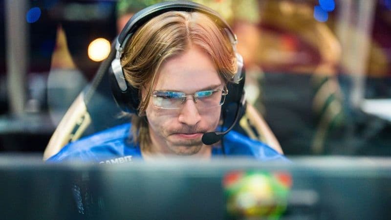 OG против GamerLegion на UNIVERSE by FISSURE — статистика матча и результат 1:2