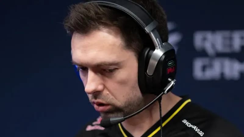 Zeus критикует игру NAVI за атаку на Dust2 в матче с Vitality на PGL Masters Bucharest 2026
