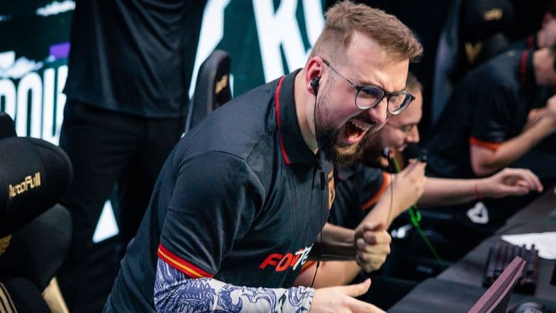 MOUZ празднует победу над The MongolZ на PGL Masters Bucharest 2026
