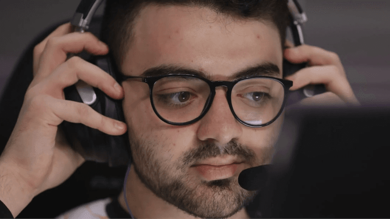 Команда HOTU празднует победу на RLG Tesla Cup 2026 по CS2