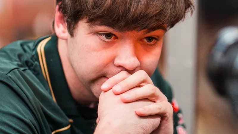 Malr1ne на сцене турнира по Dota 2