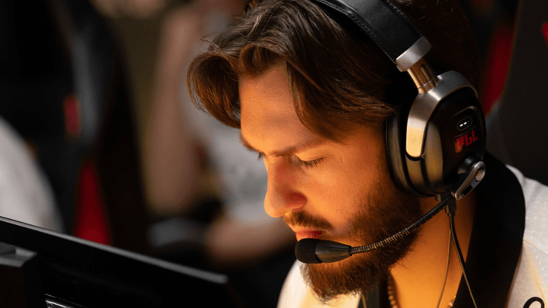jL из Team Vitality комментирует стикер чемпиона PGL Major Singapore 2026