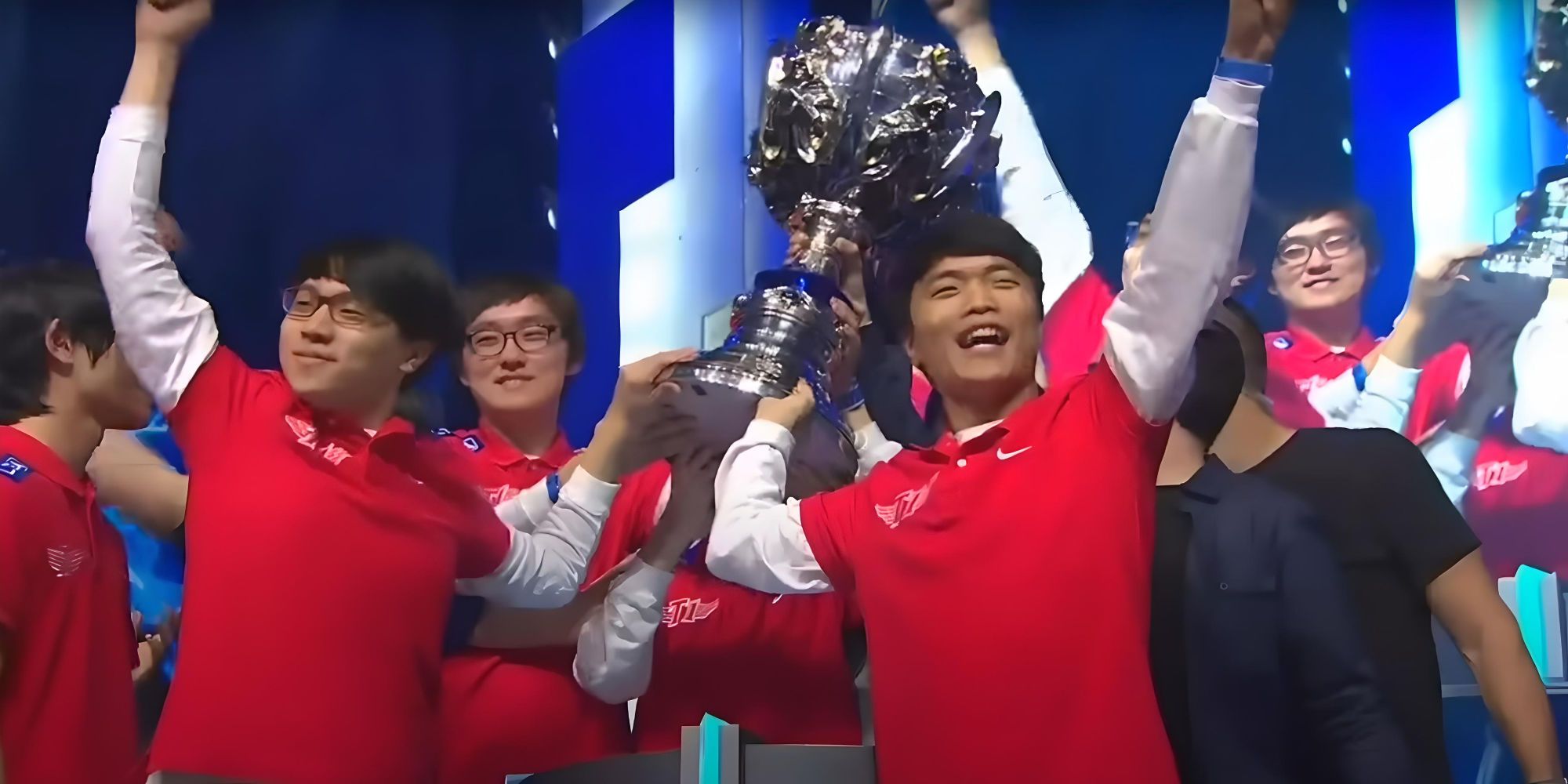 SKT выигрывает чемпионат S3 Worlds в League of Legends