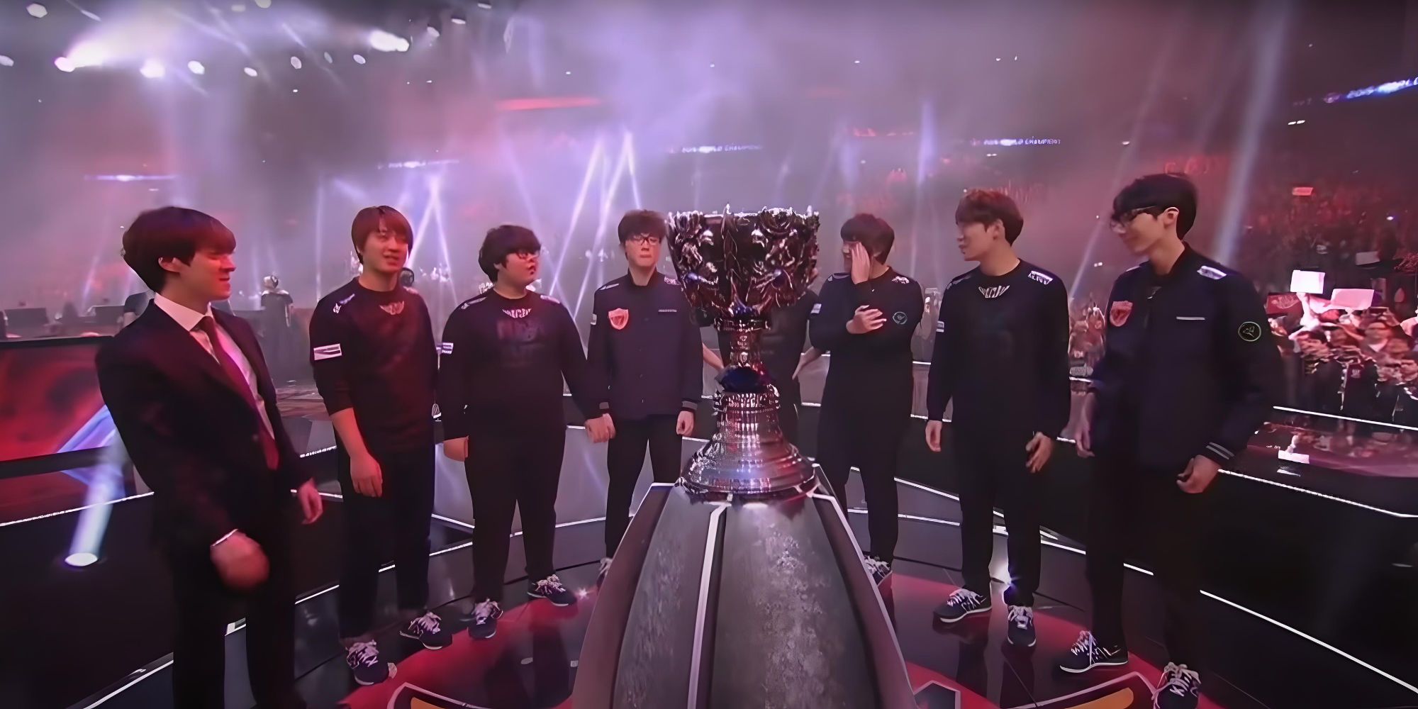 SKT выигрывает чемпионат S5 Worlds в League of Legends